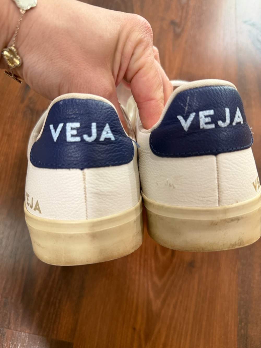 Veja Campo Women's White Leather Low Top Lace Up Athletic Sneakers Shoes Size 9 - Picture 4 of 11